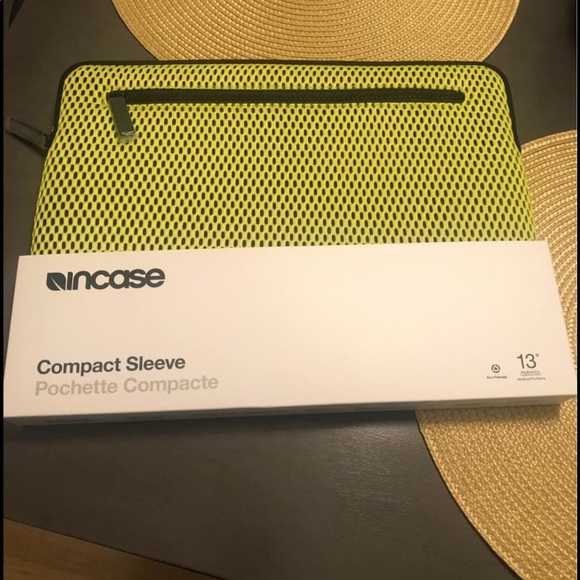 Incase - Picture 2 of 4